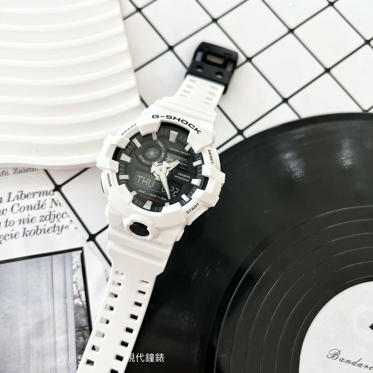 【G-SHOCK】潮流時尚耀眼運動錶GA-700-7A 53.4mm 現代鐘錶