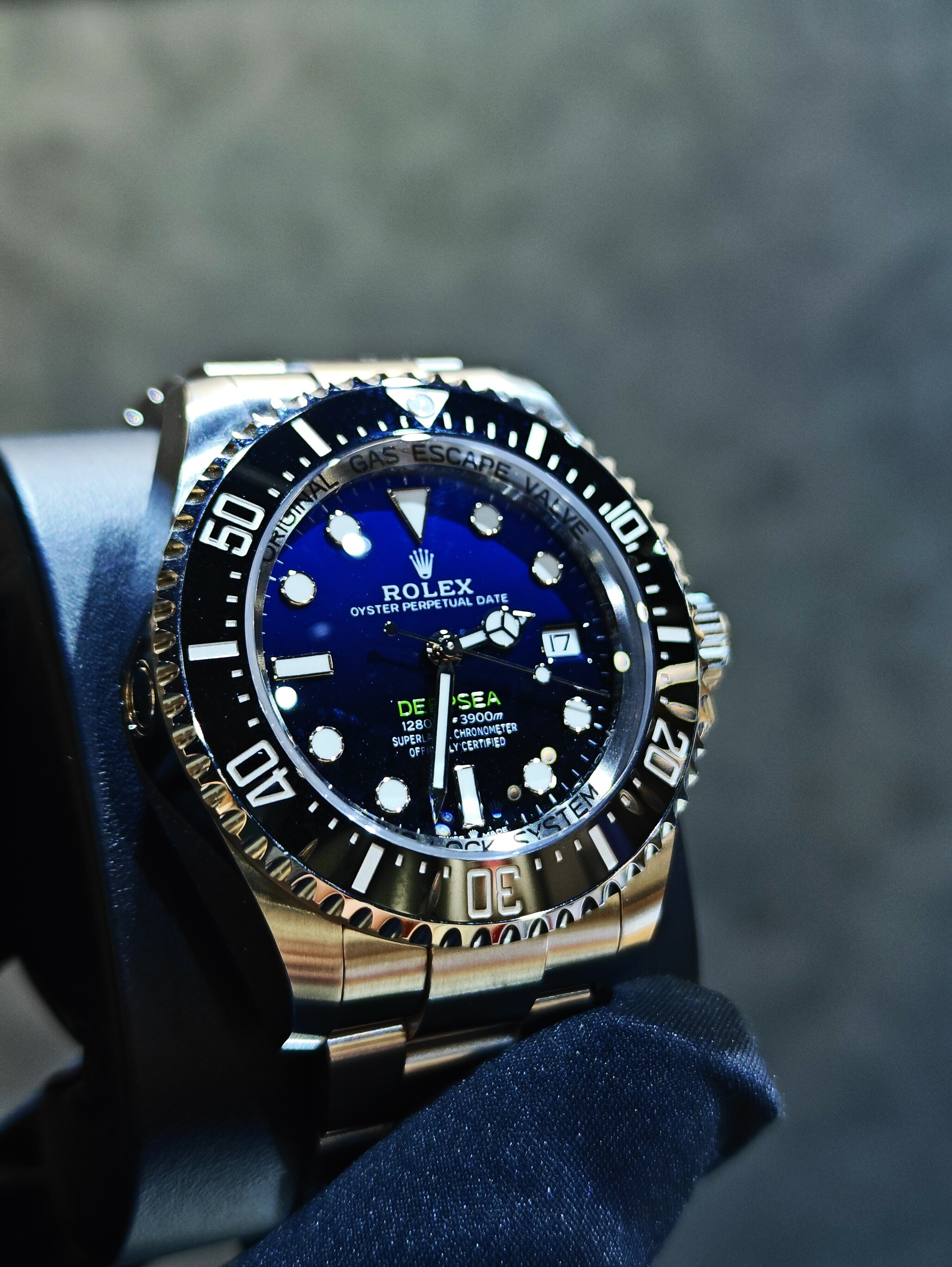BRAND NEW ROLEX 136660 DEEP BLUE OYSTER PERPETUAL ROLEX DEEPSEA D-BLUE DIAL 44 MM m136660-0005