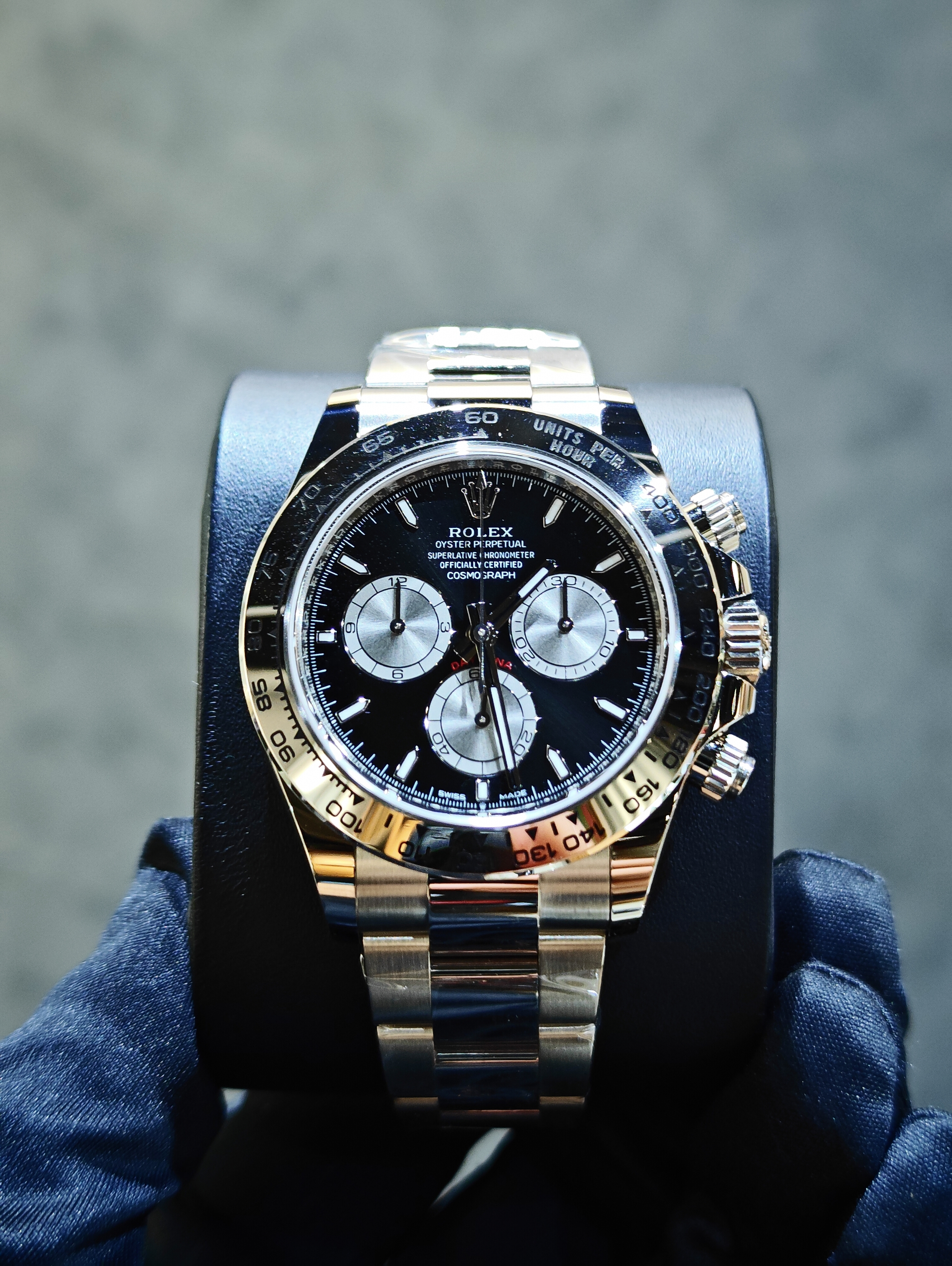 126509 | ROLEX COSMOGRAPH DAYTONA BLACK DIAL WHITE GOLD