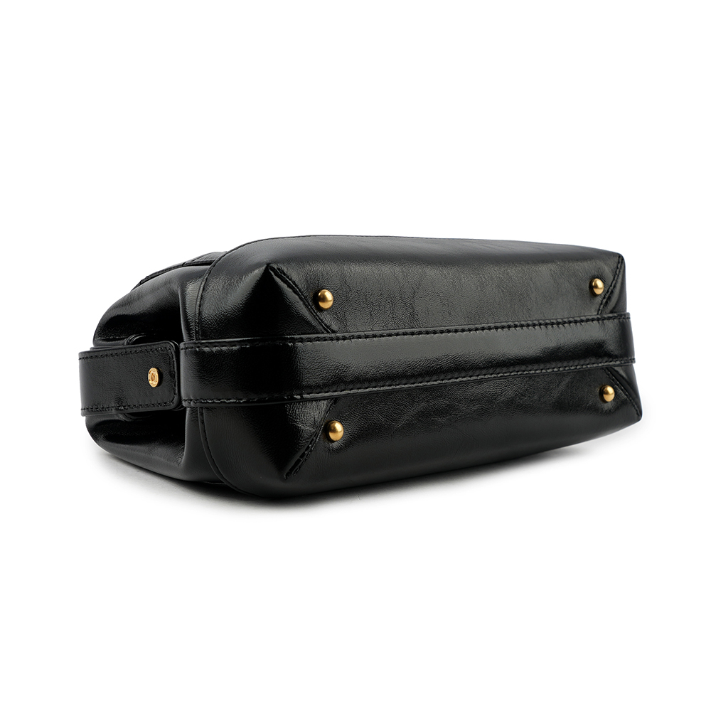 【CHANEL 】CC Logo 亮面小羊皮小款二用包/醫生包(黑色) AS4959 B16872 94305