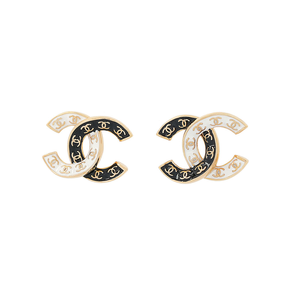 【CHANEL 】滿版CC Logo 雙色針式耳環(黑色/白色) ABC996 B16125 NW385