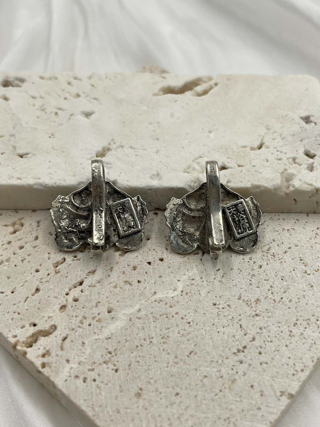 No.1(對)-藏銀掛鉤.2隻魚面對面