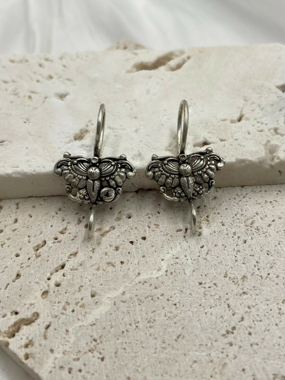 No.2(對)-藏銀掛鉤.1隻大蝴蝶