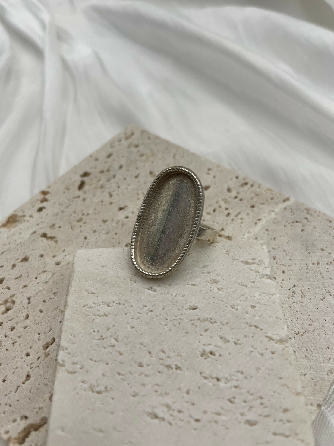 No.23手工藏銀橢圓扭紋邊戒指