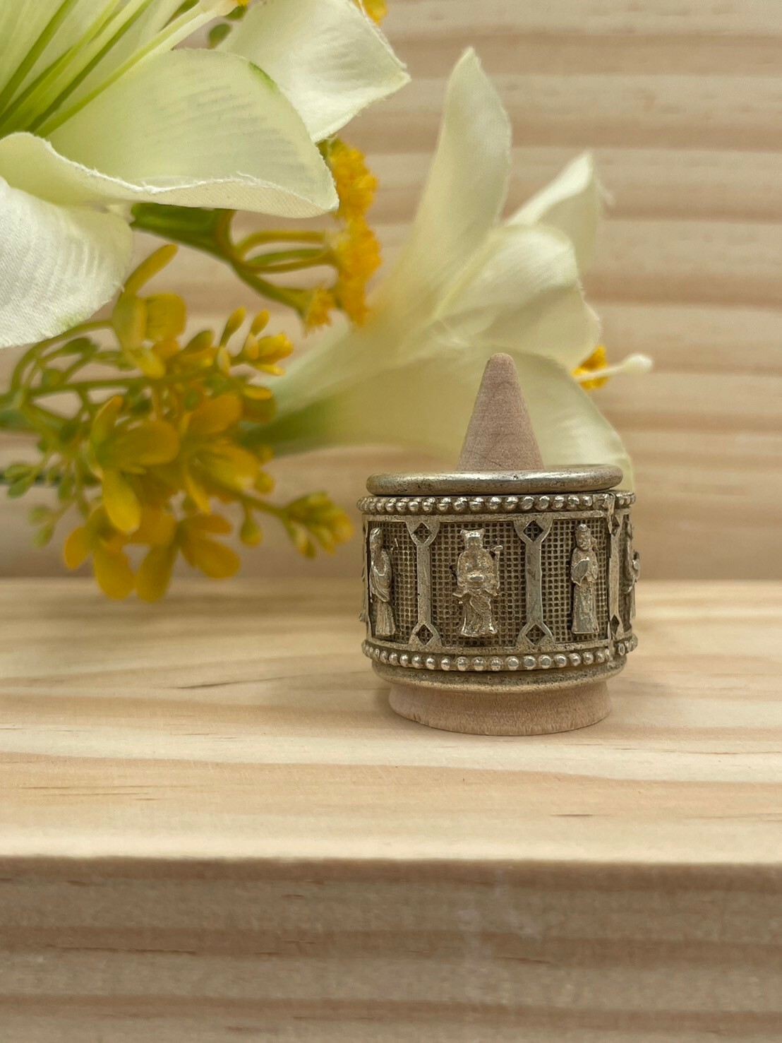 No.25藏銀浮雕人扳指戒圍2.2cm寬2.3cm