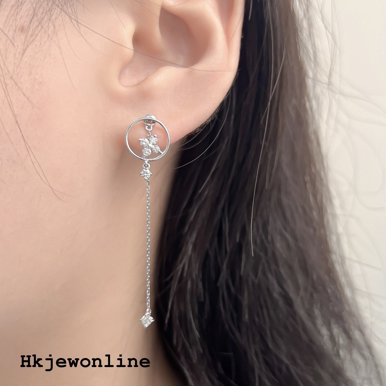 18K white gold Diamond earring