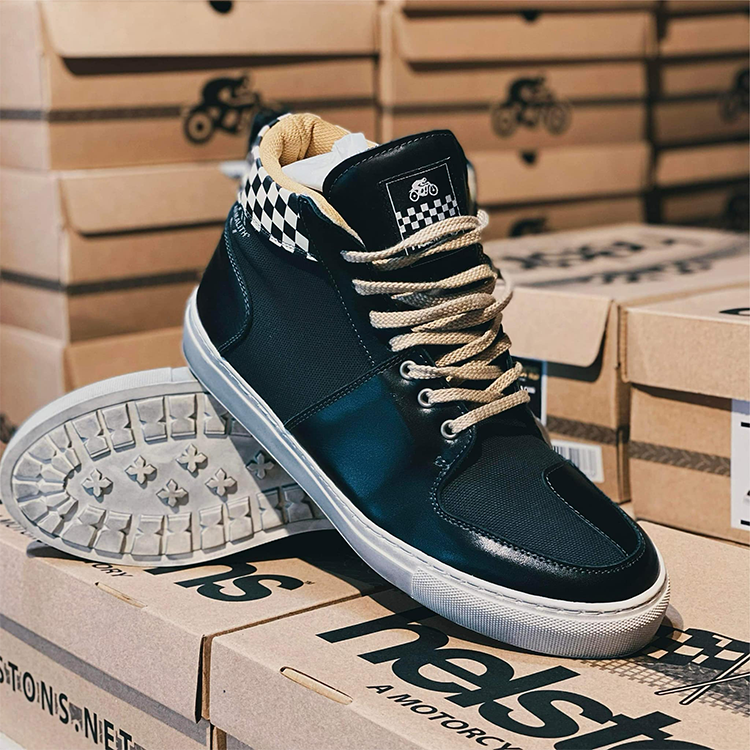 HELSTONS – GRAND PRIX / NGR