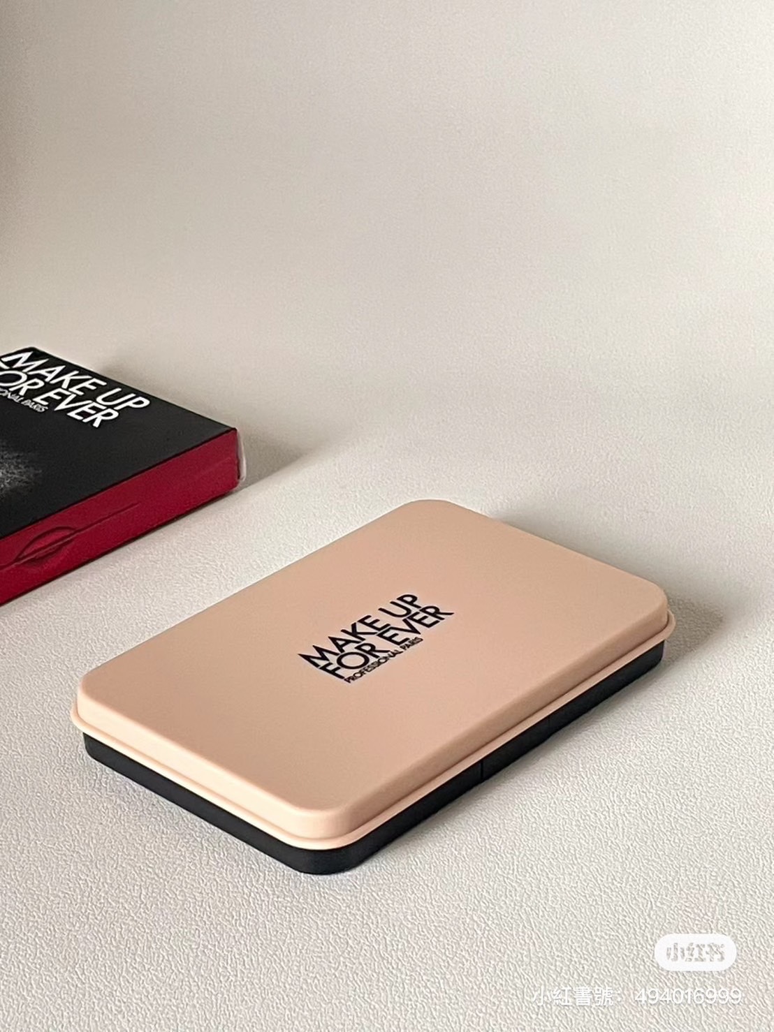 Make up for ever  粉無痕柔霧空氣粉餅