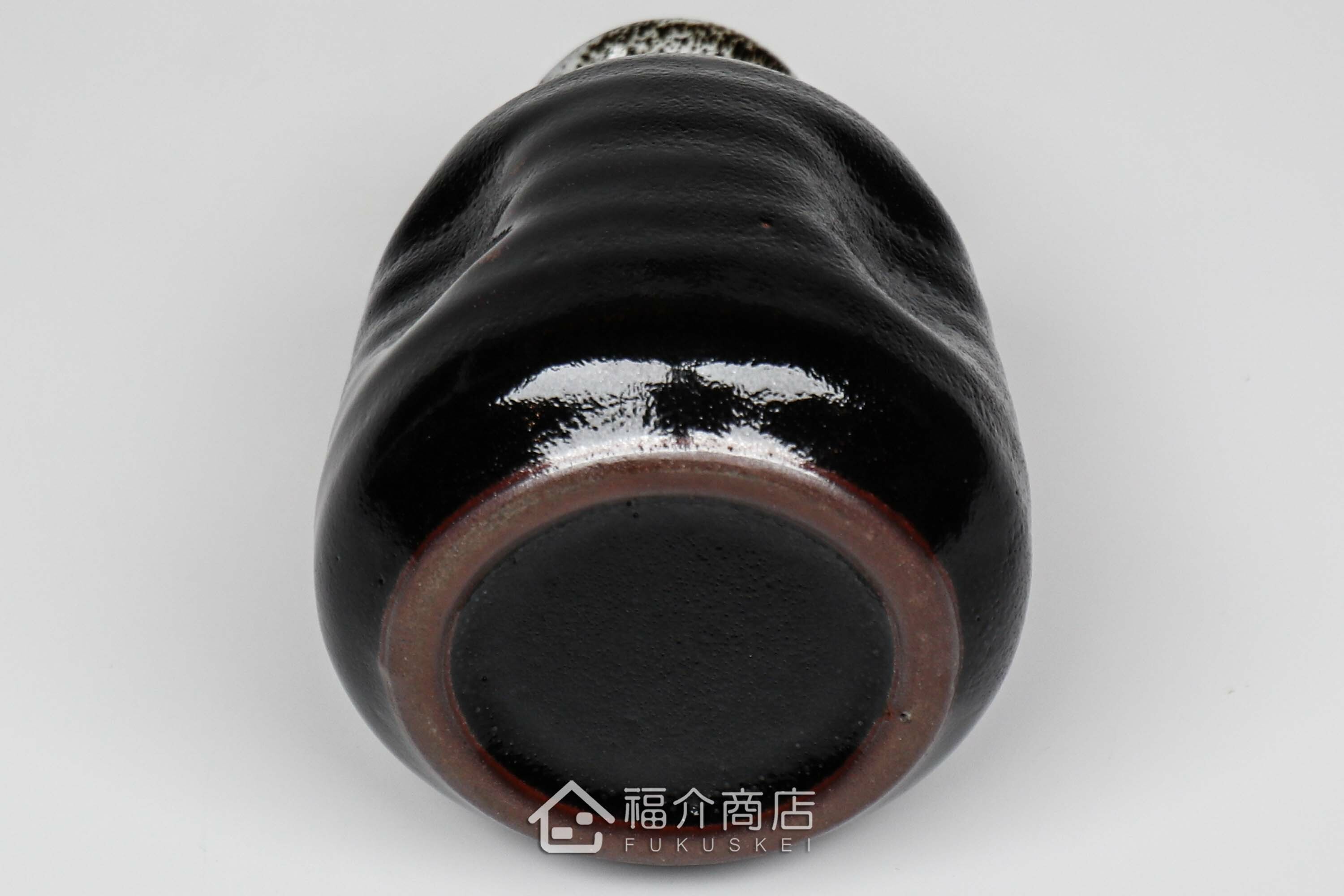 可以盛裝清酒或飲料的黑白造型清酒壺