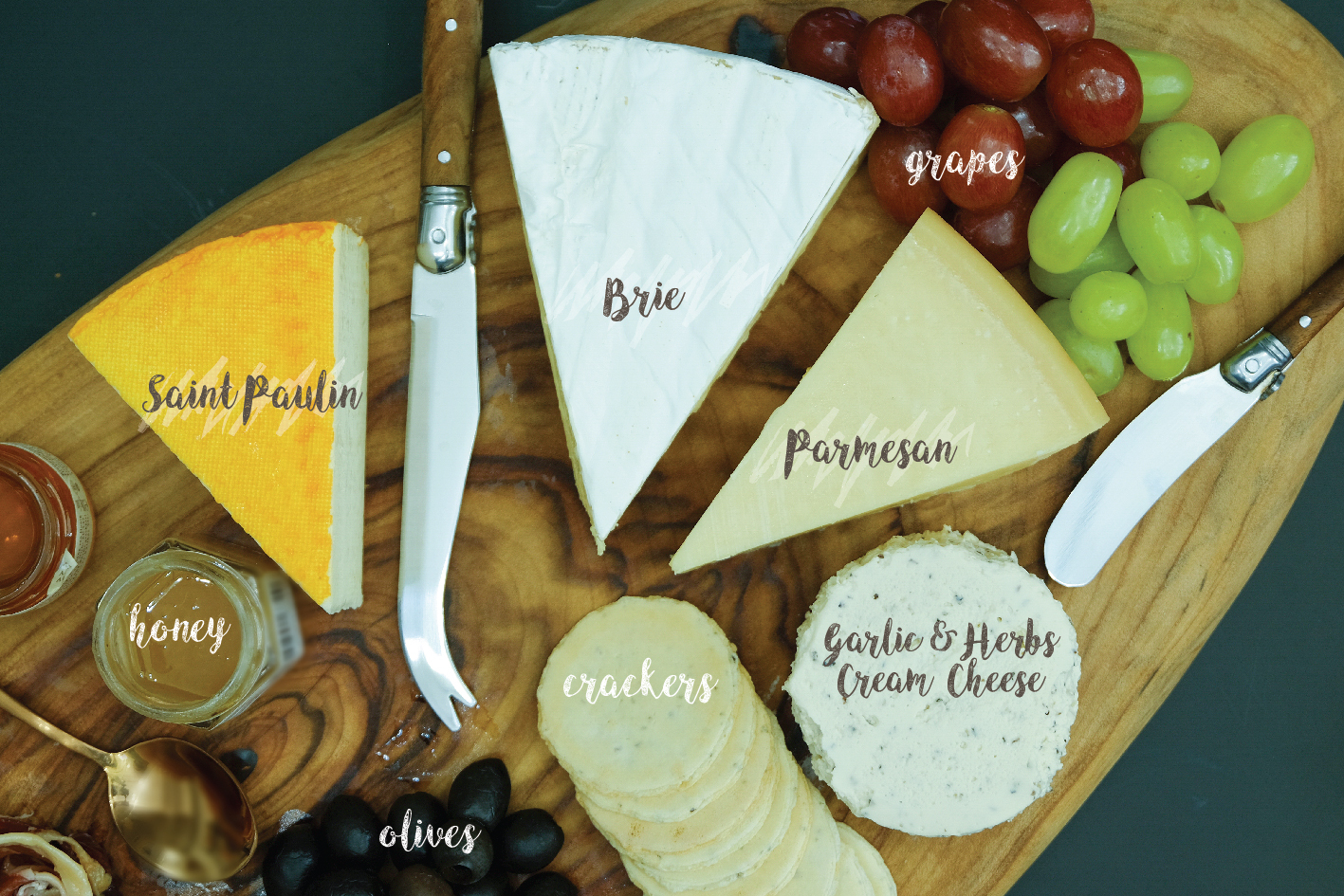 4 Pcs Party Cheese Platter Combo 1:EC161A-Grana Padano Portion 200g, 2:EP2000-Sainte Maure 180g,3:TE28757-Brie Portion Paturage Comtois 180g, 4:CC006AS1-Mild White Cheddar Cheese Portion 200g 760g / 4pcs (0-4C)