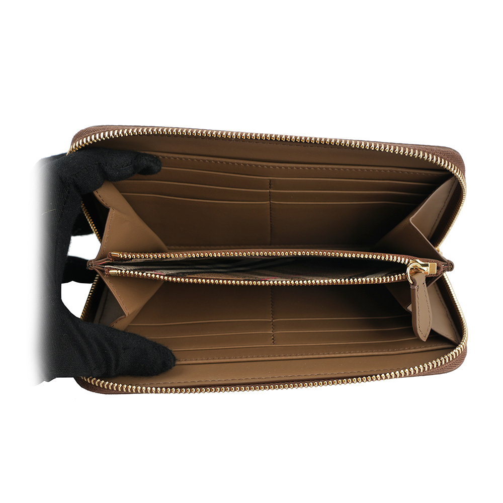 【BURBERRY】金字Logo 燙印粒紋牛皮ㄇ形拉鏈長夾(土棕色) 80846041