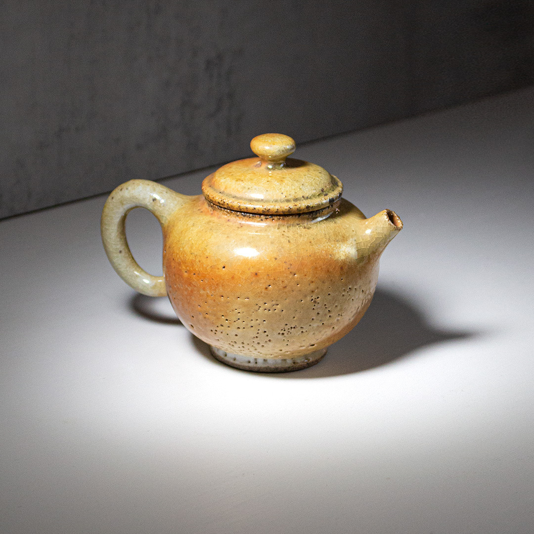 金凝高足柴燒壺02