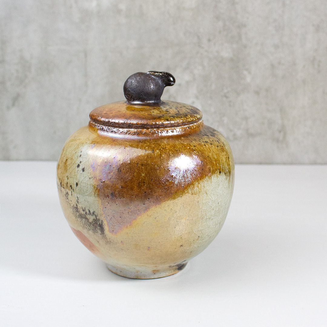 兔把圓潤柴燒茶葉罐