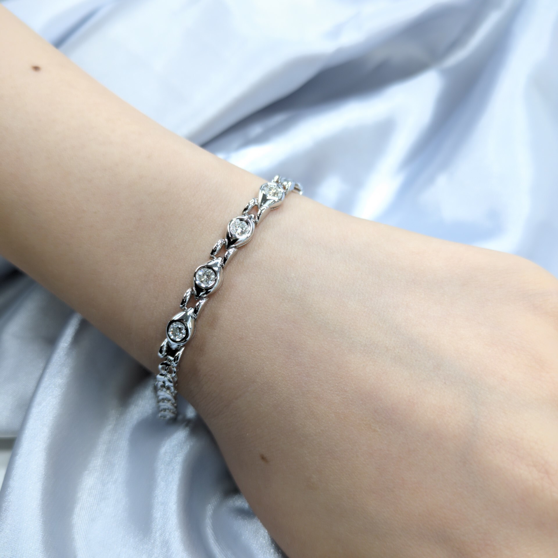 全新18K白金46份鑽石手鍊