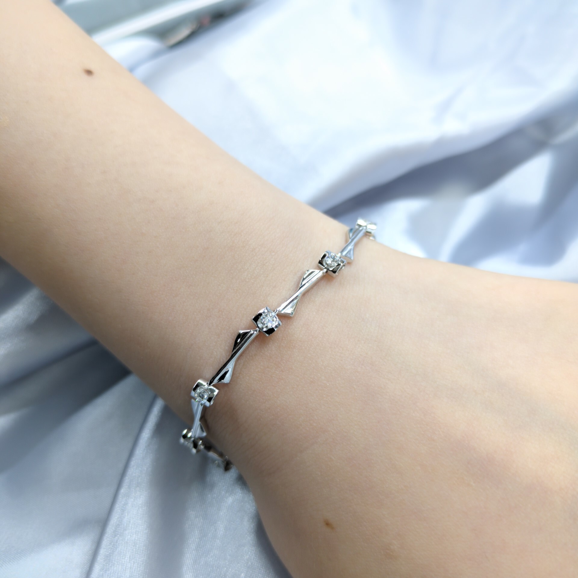 全新18K白金61份鑽石手鍊