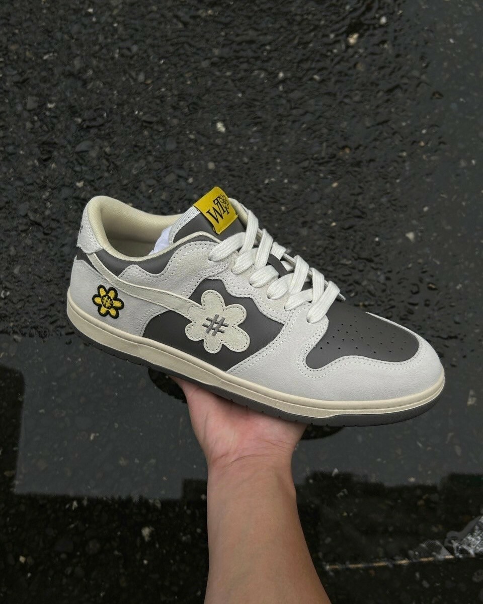 WATER THE PLANT 質感灰白配色 刺繡小花鞋 WTP