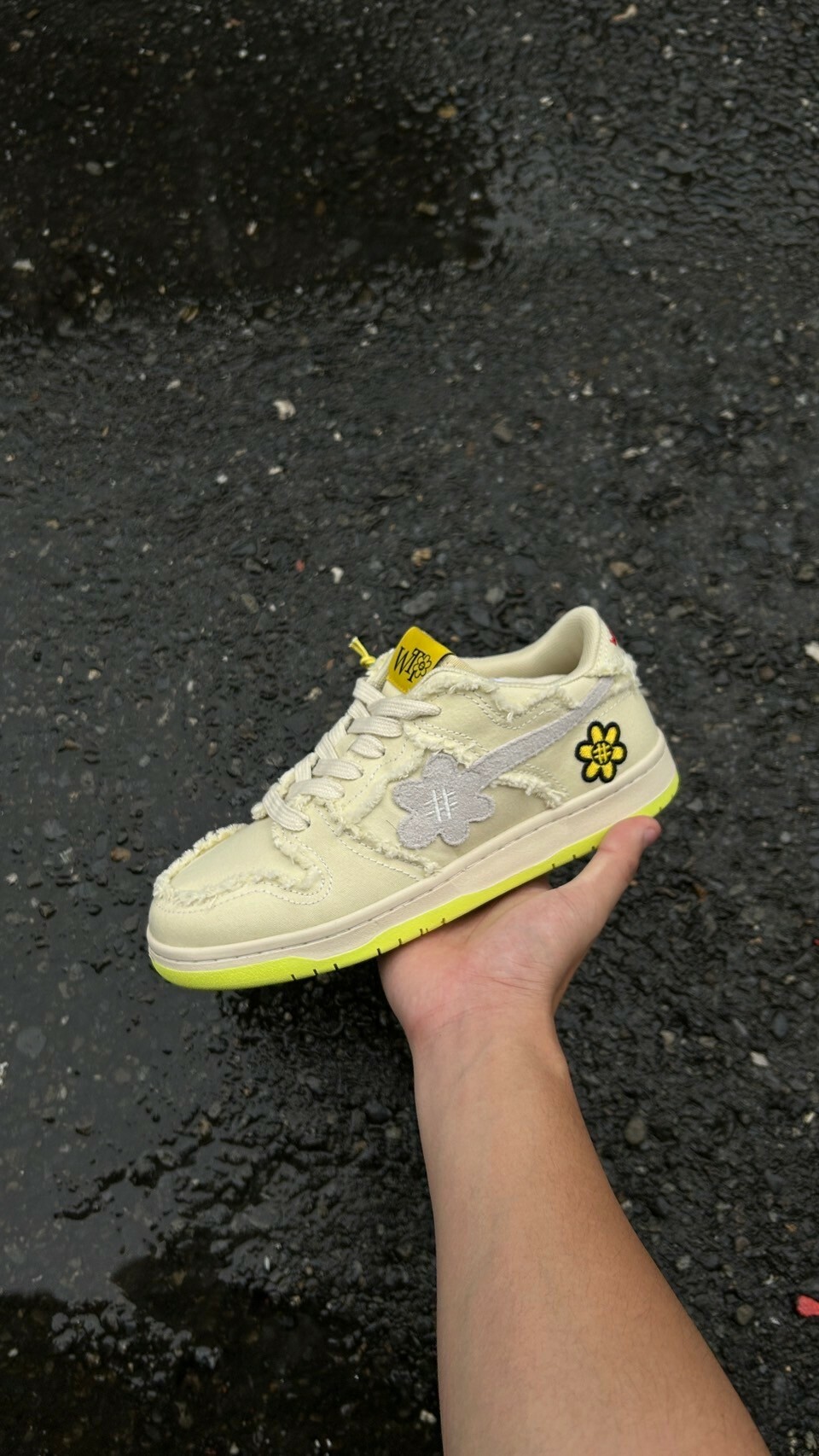 WATER THE PLANT 破壞解構款 質感米色 刺繡小花鞋 WTP