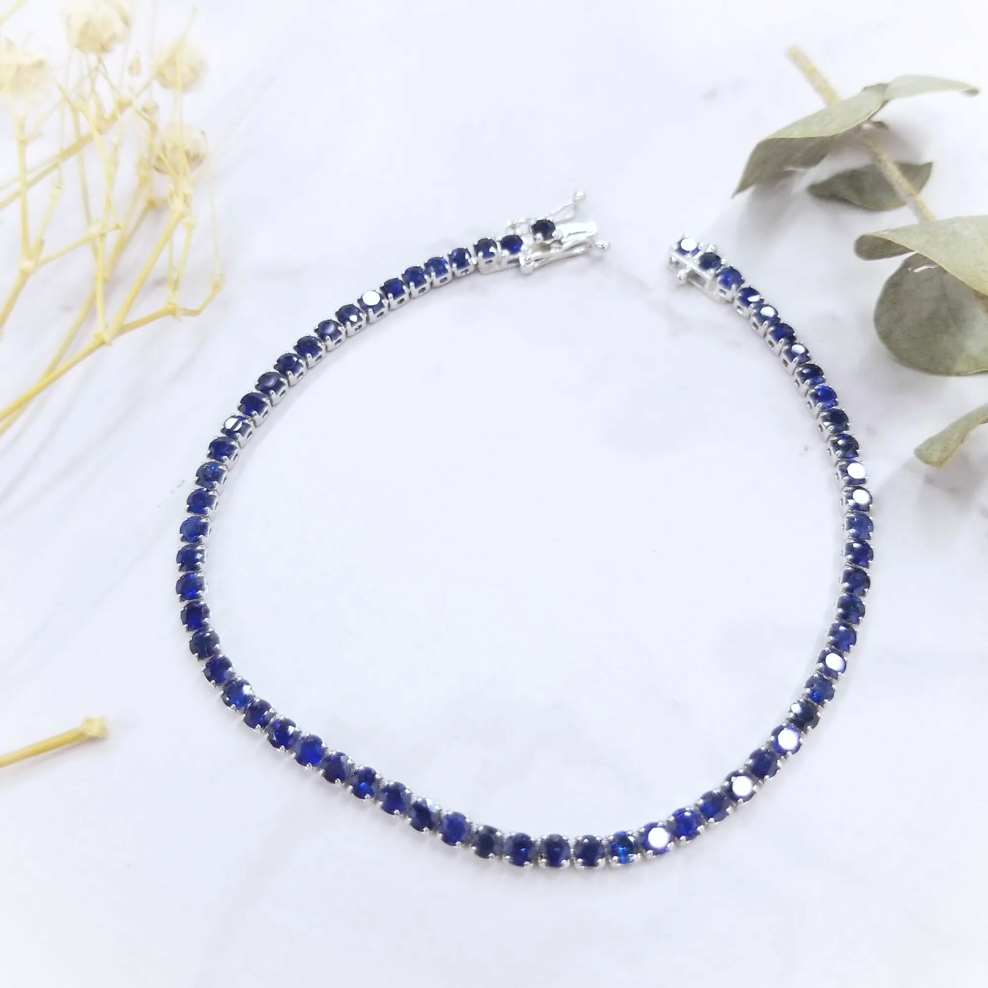 18K White Gold 5.01ct Sapphire Bracelet