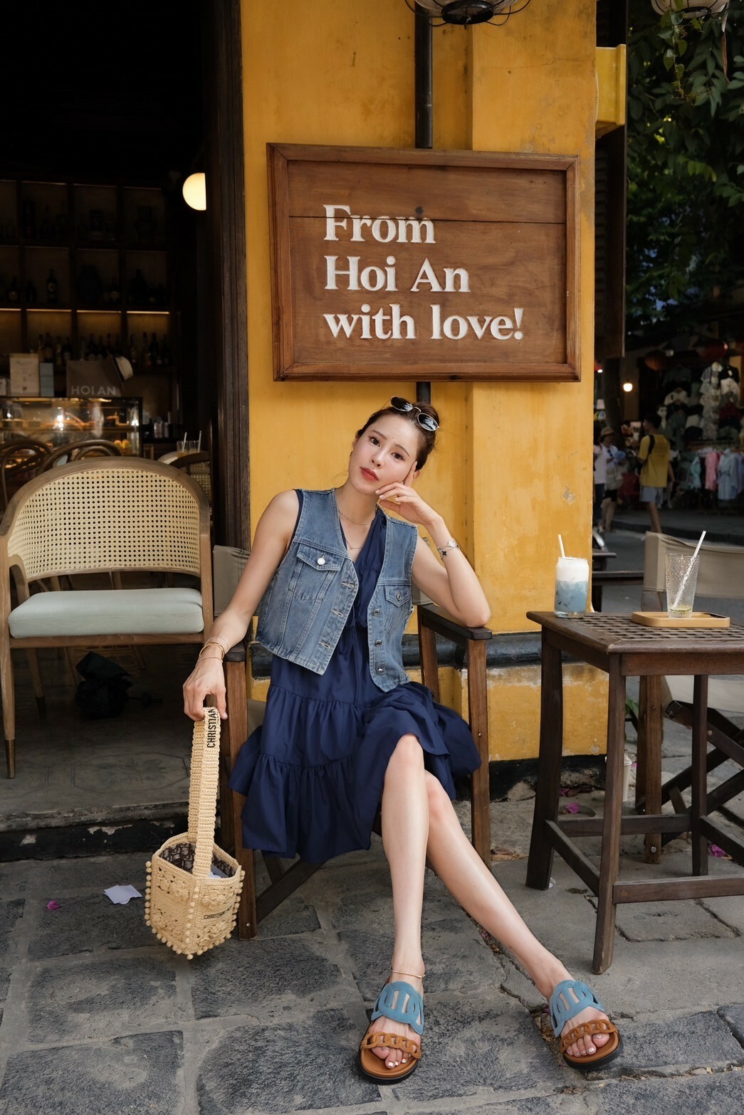 牛仔短版背心_AMISSA