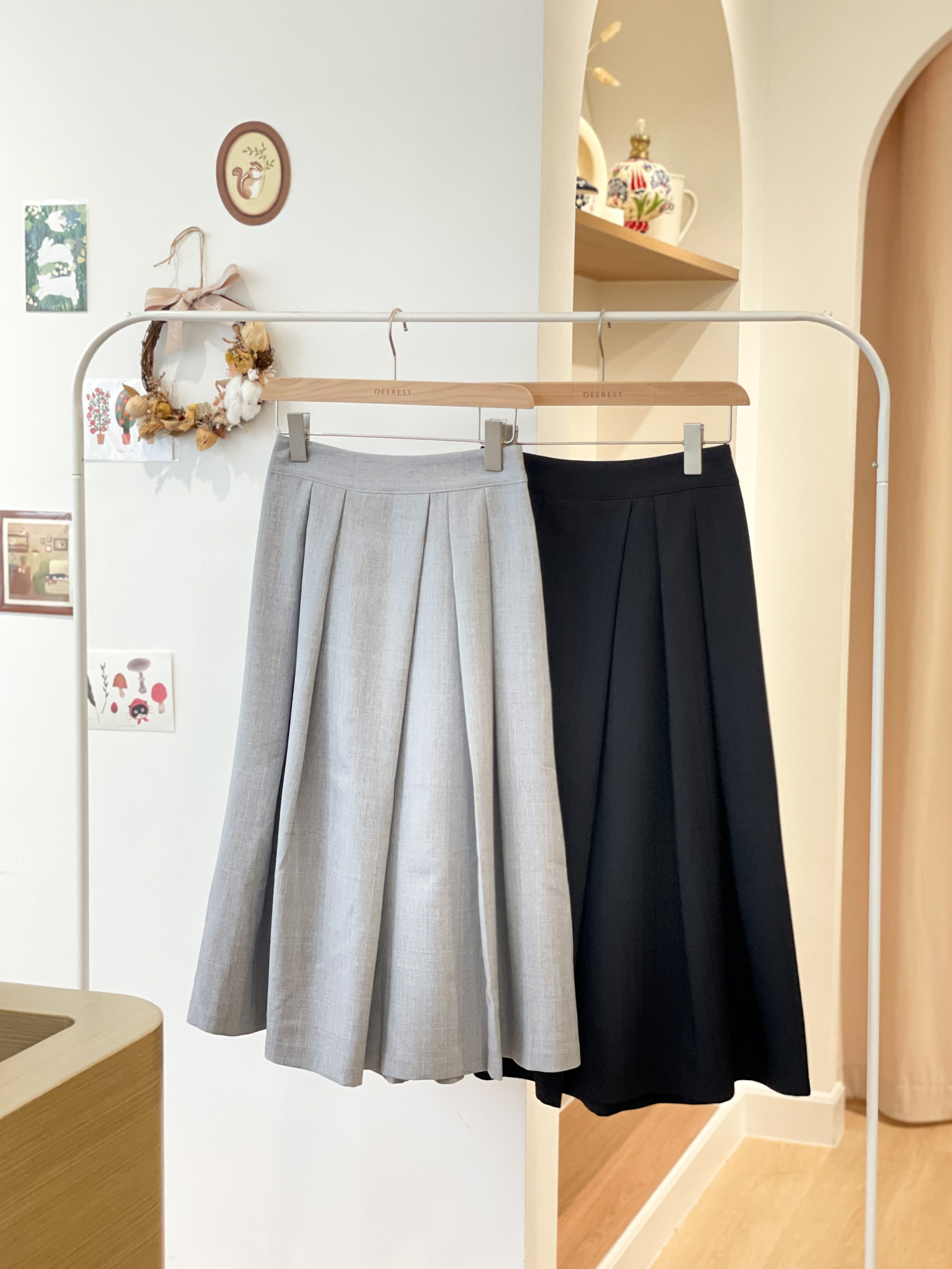 SK482 Frosty Pleated Skirt