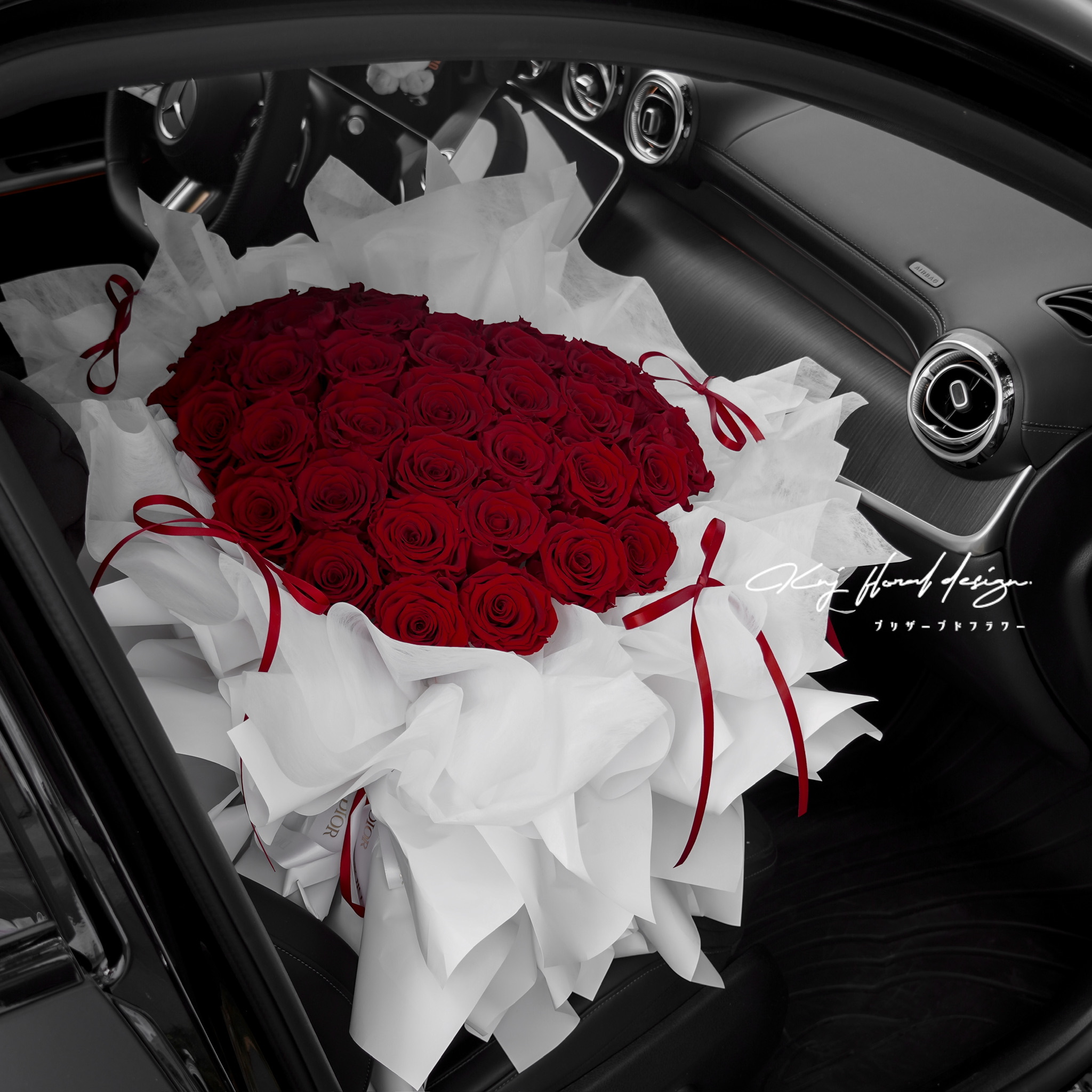 【門市自取限定】36朵愛心永生玫瑰花束