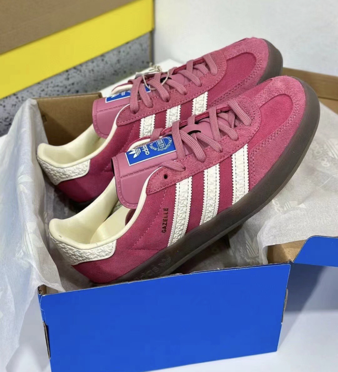 【APAIR】預購  ADIDAS ORIGINALS GAZELLE INDOOR 草莓熊 粉白 IF1809