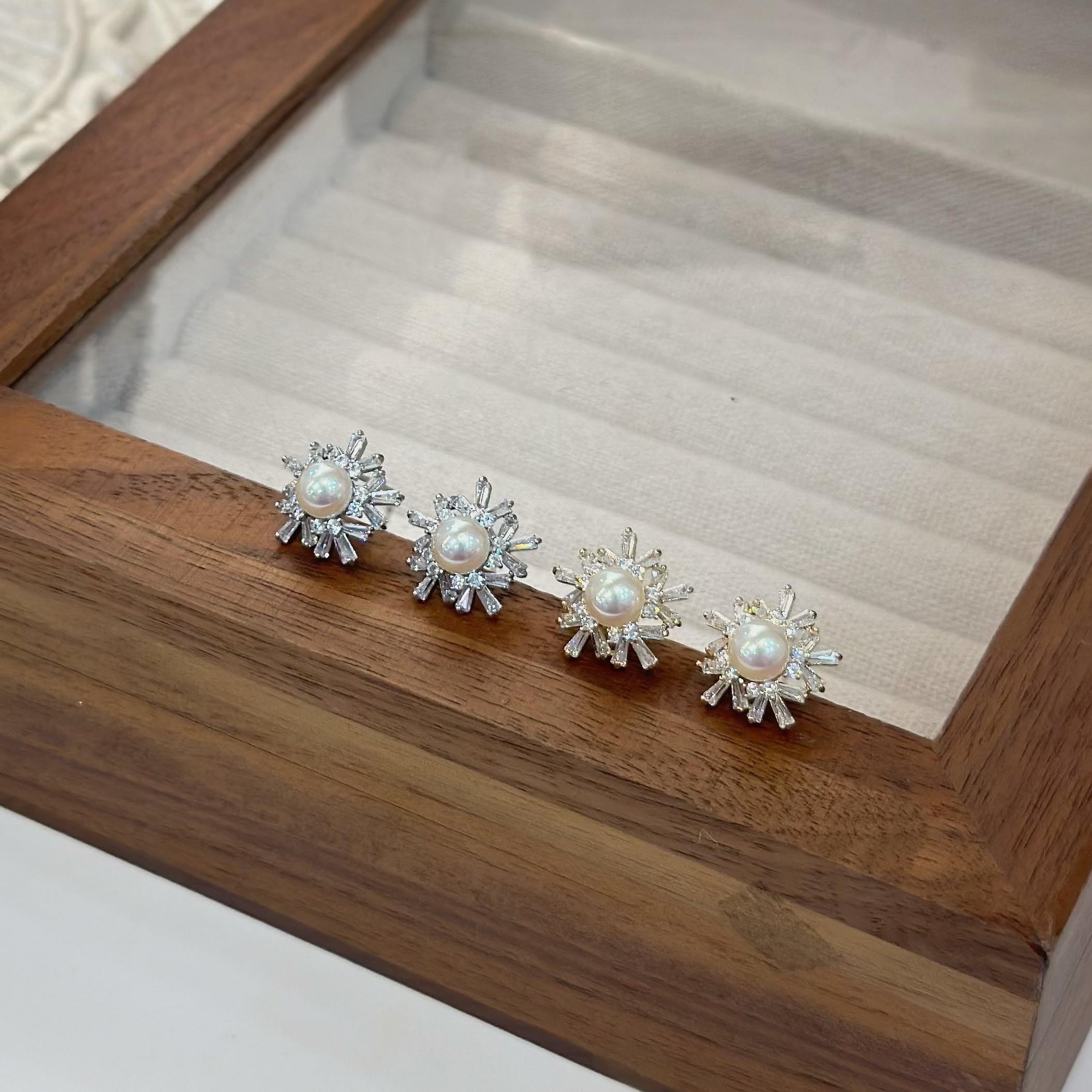 S03鋯石珍珠雪花耳貼