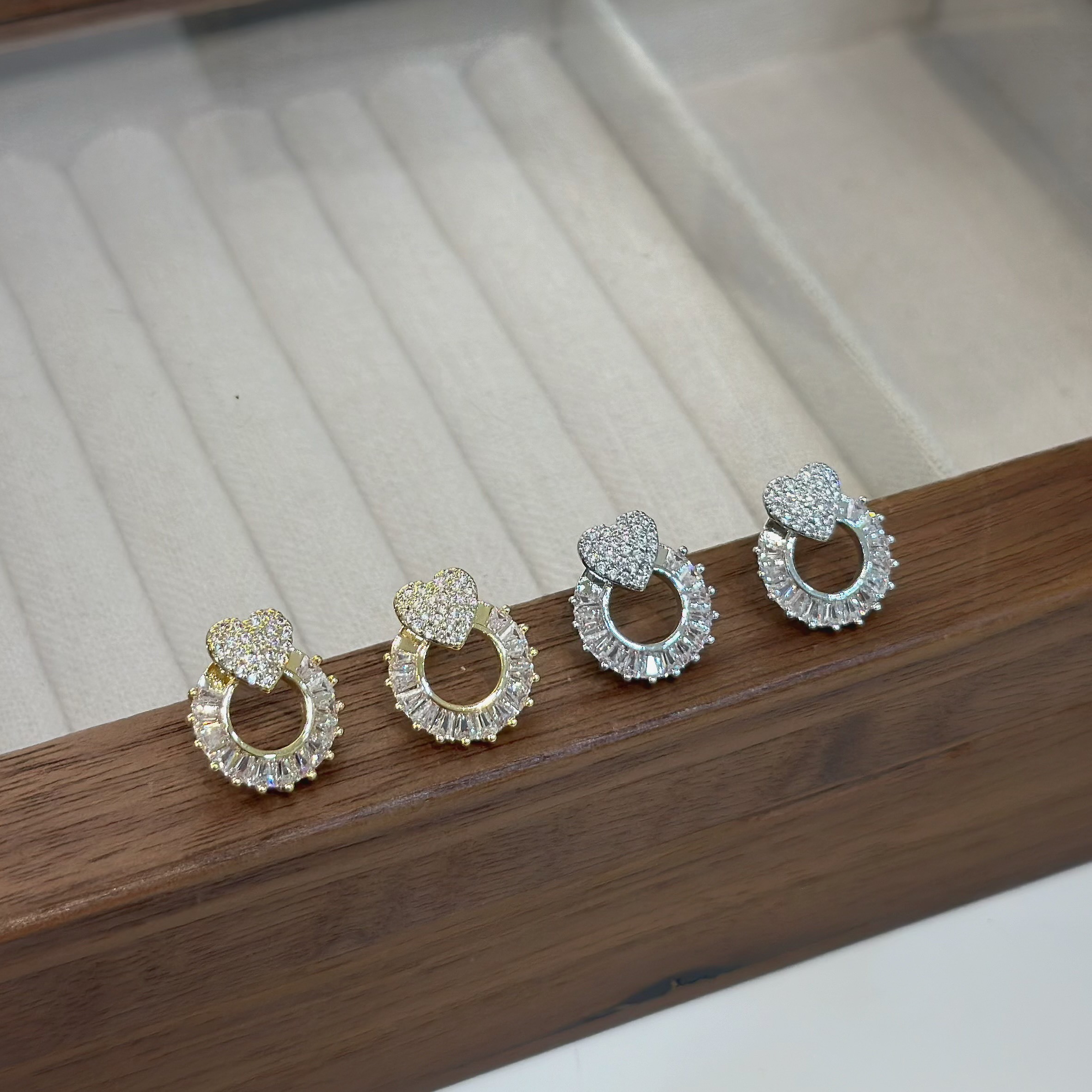 S12滿鑽愛心鋯石圓圈耳貼