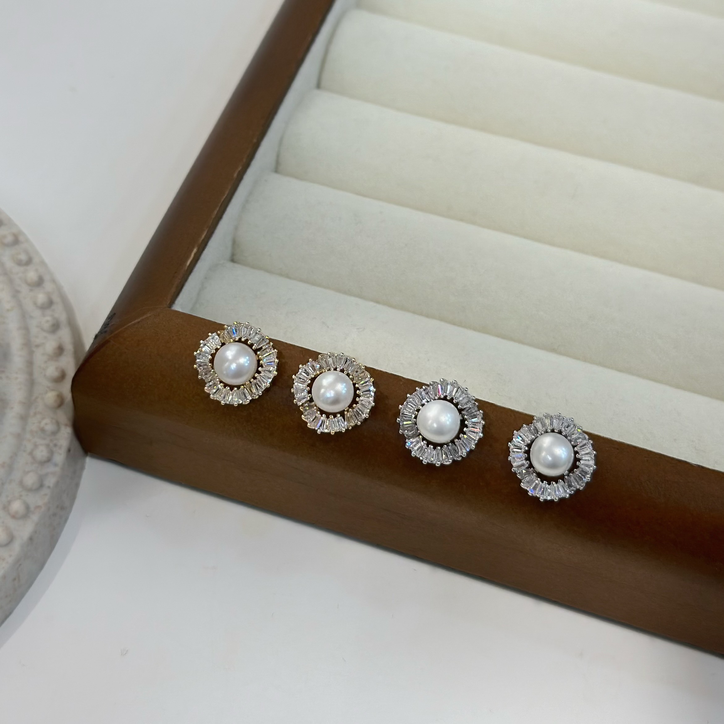 S15鋯石珍珠圓形耳貼