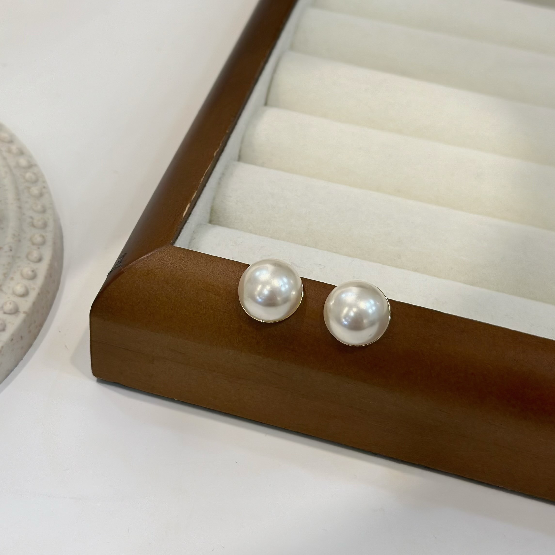 S27金邊珍珠耳貼