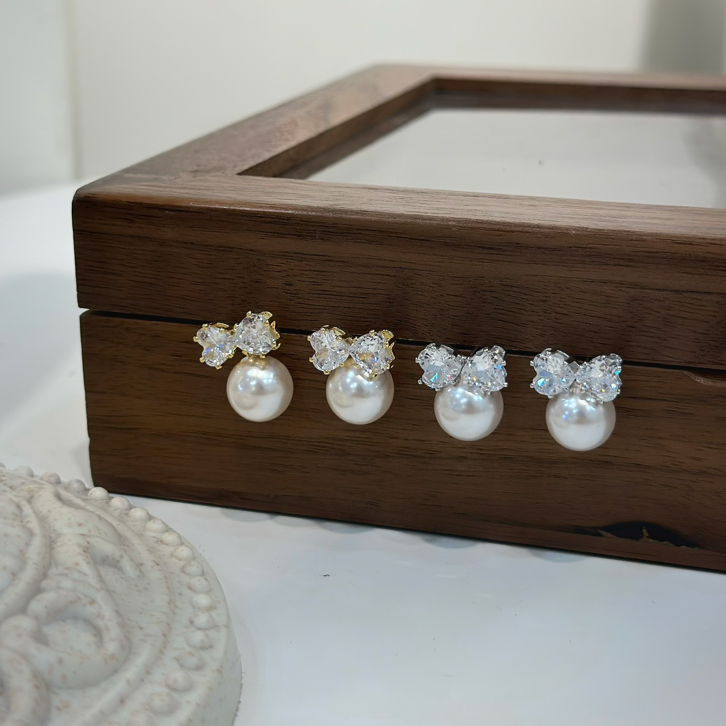 S29蝴蝶結鑽珍珠耳貼