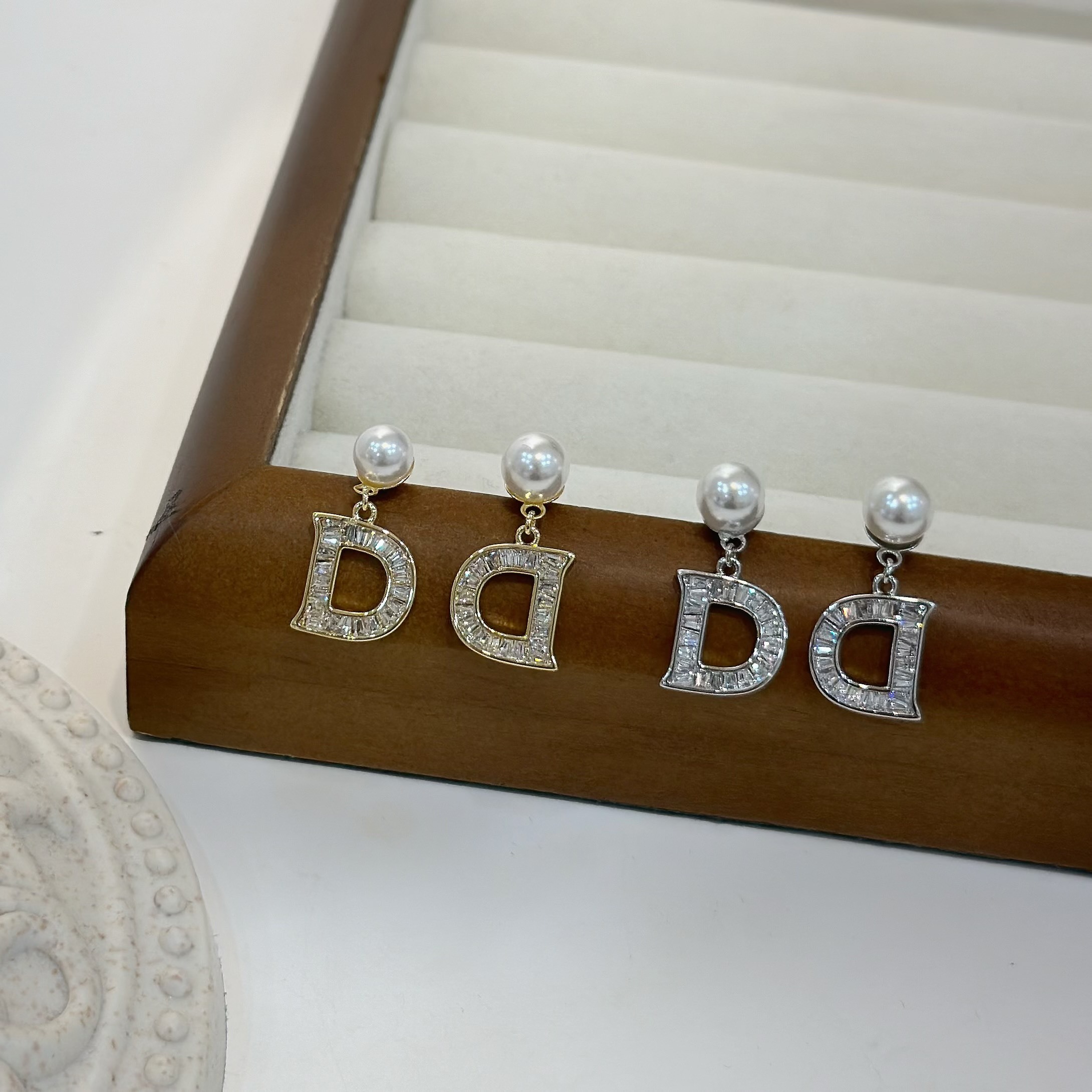 S31珍珠鋯石字母D垂吊