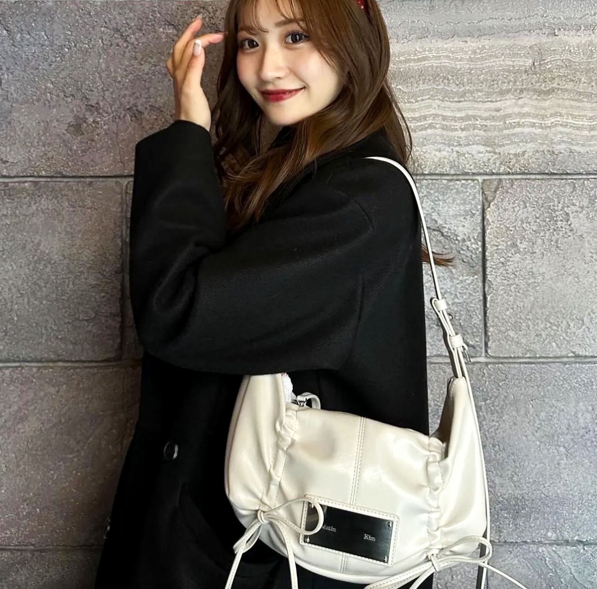 限時優惠．MATIN KIM HALF SHIRRING RIBBON ROUND BAG | 3色