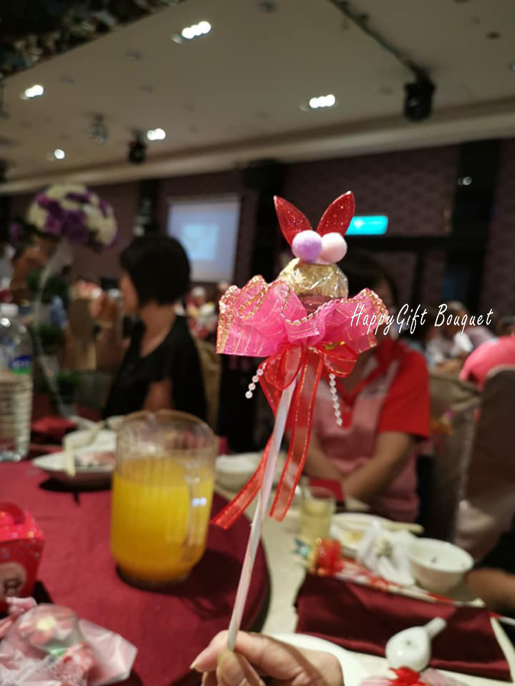 兔耳朵金莎花棒,兔耳朵金莎花束,rabbit ear ferreo rocher bouquet