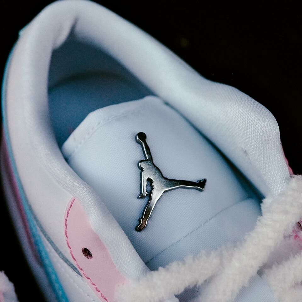WMNS NIKE AIR JORDAN 糖果粉 粉藍白 狗狗掌印 hm3706-141