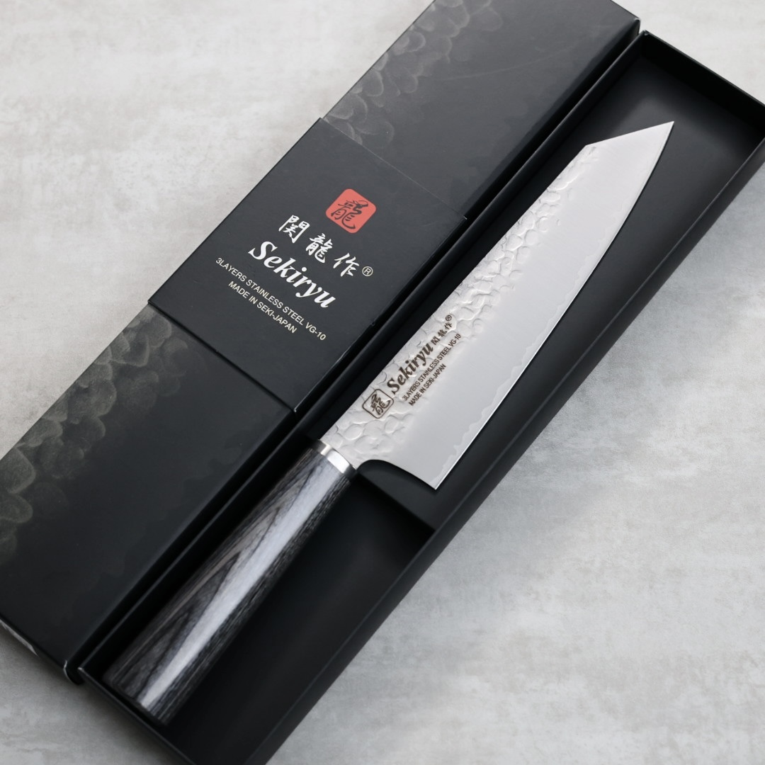 関龍作 切付牛刀 180mm VG10鋼 鎚目