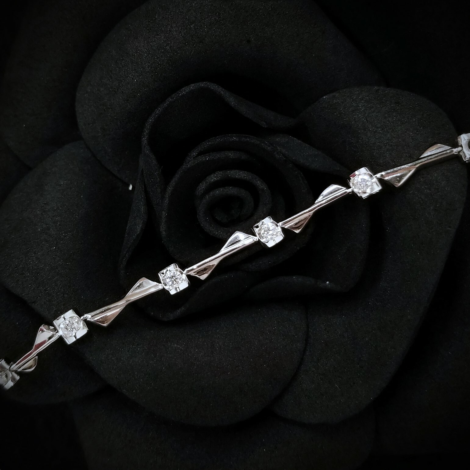 全新18K白金61份鑽石手鍊