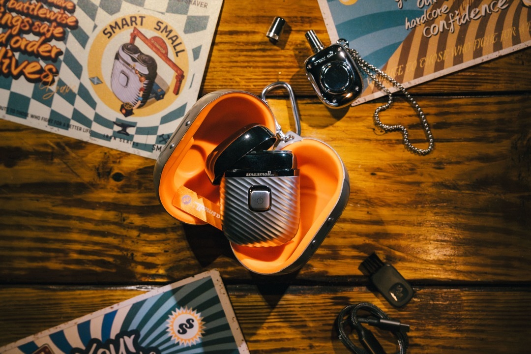 SMASMALL昔馬 完美紳士套裝組-月光銀（刮鬍刀、鼻毛修剪器、蛋型收納艙）