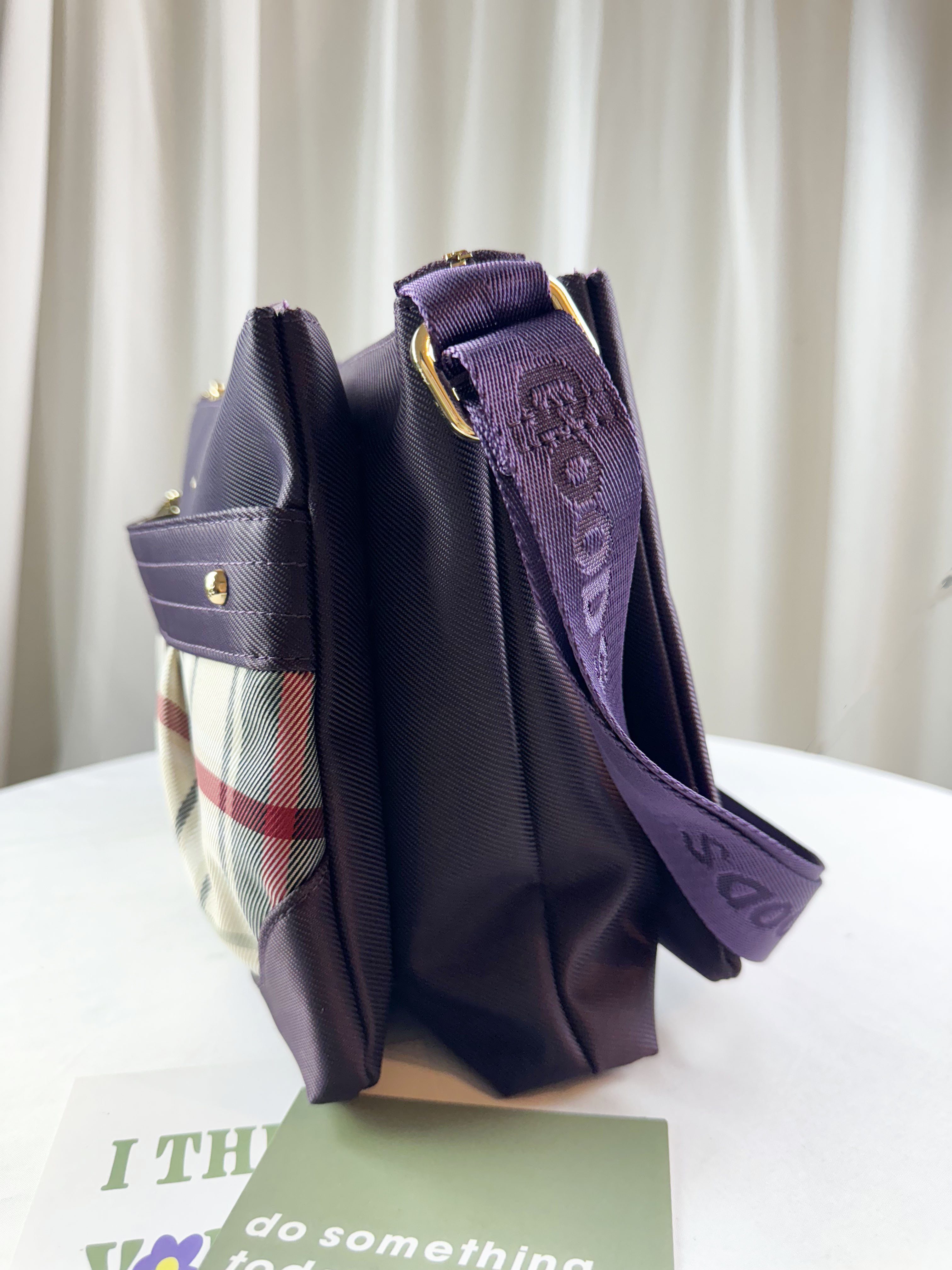 GOODS 紫格紋拼色防潑水側背包  #2685