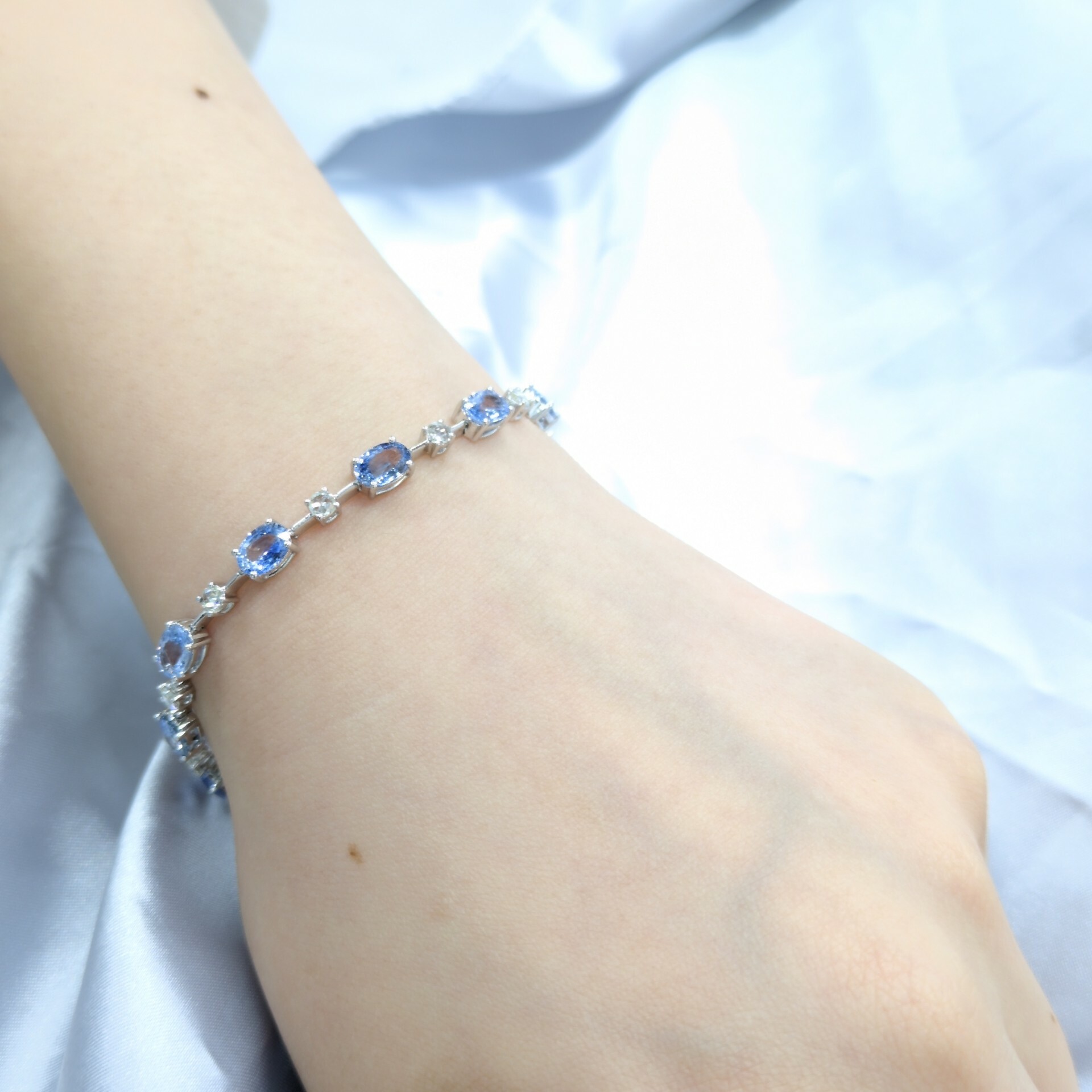 18K White Gold 6.48ct Sapphire and Diamond Bracelet