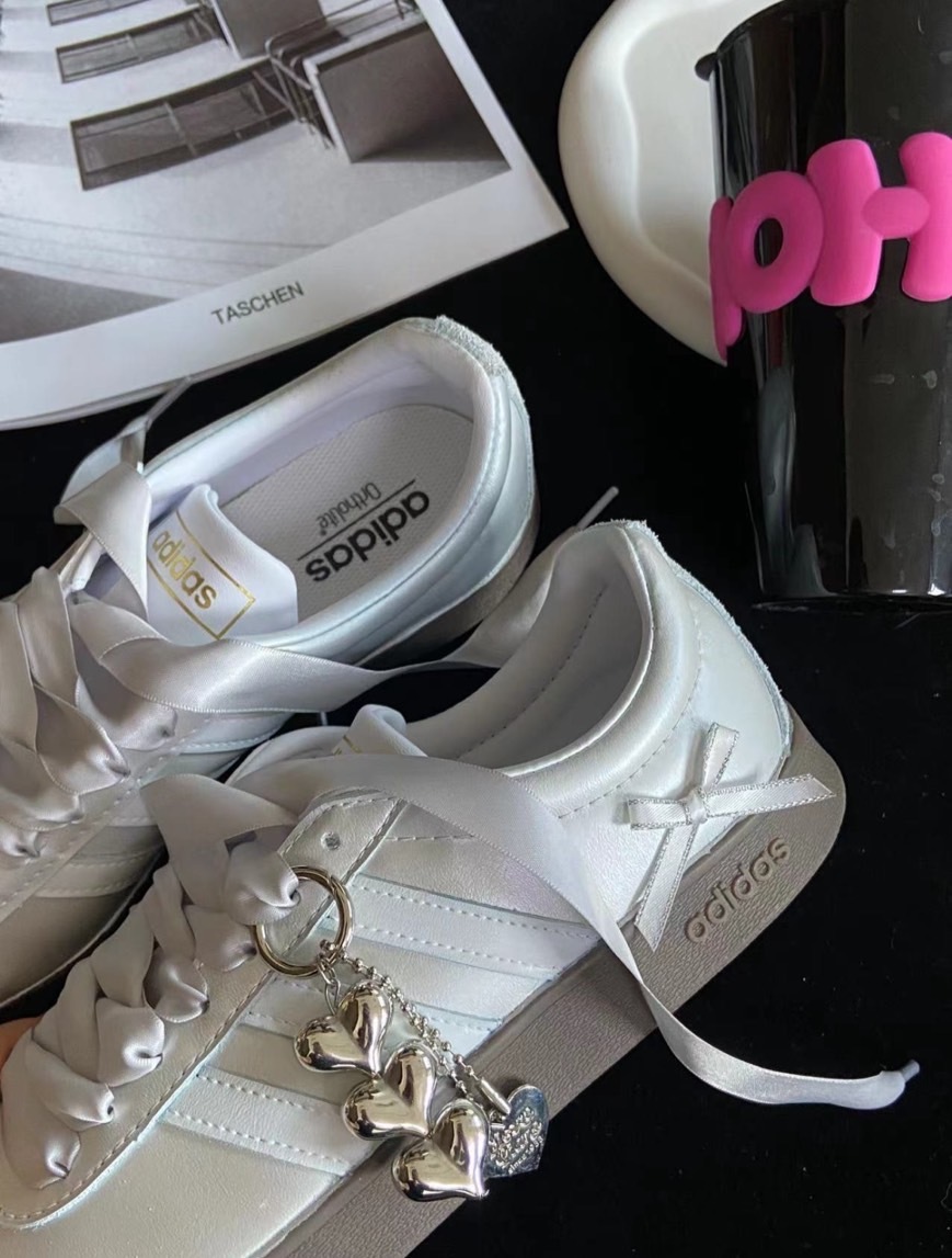 Adidas Neo VI Court 淺色系 紫色 銀海星悅 銀色 愛心 吊飾 ID6015(Team269-男女同款銀海星悅)