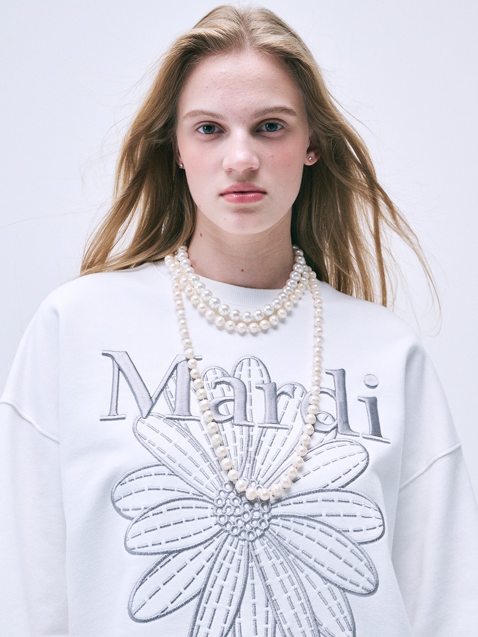 SWEATSHIRT FLOWERMARDI NEEDLEWORK_NAVY CREAM