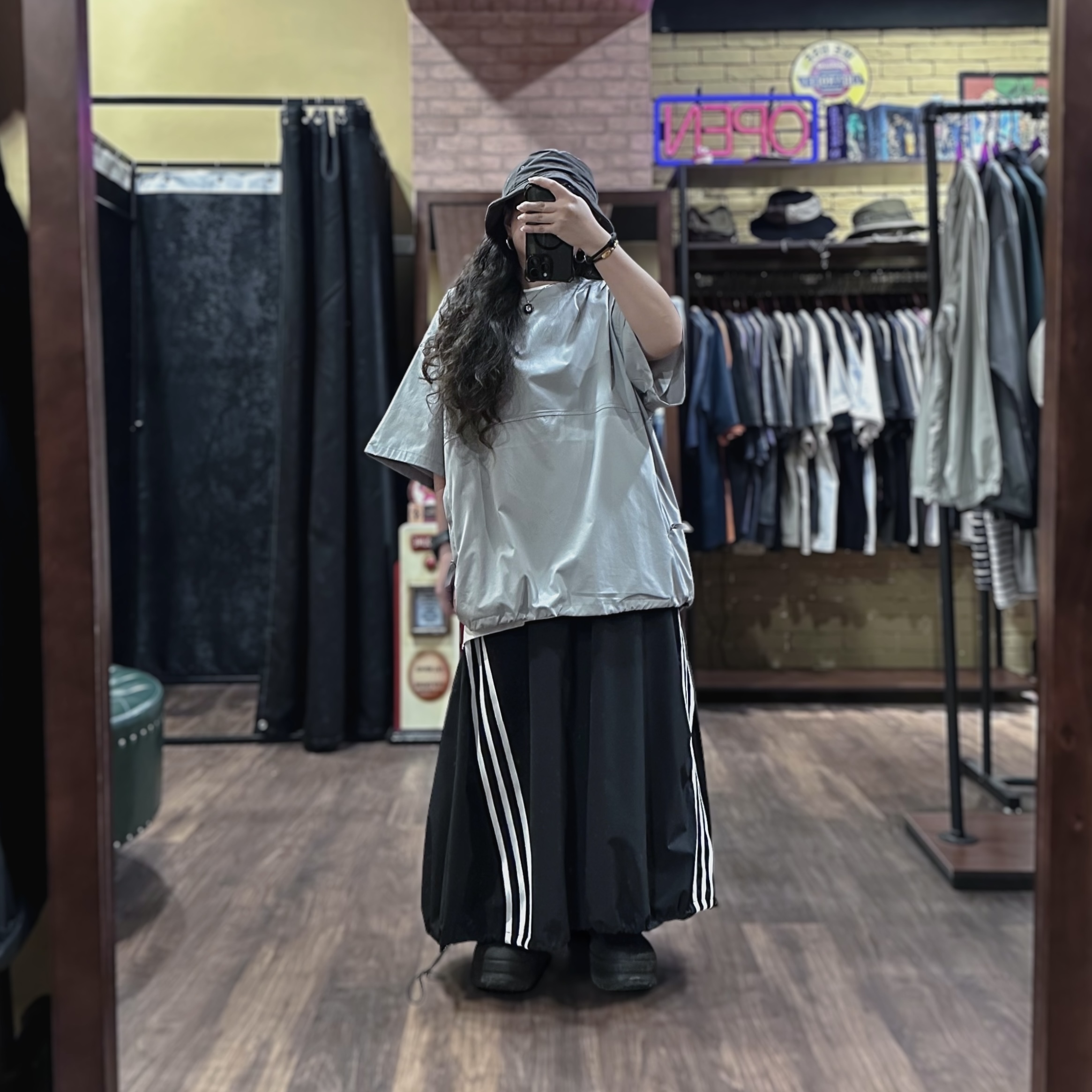 休閒運動風尼龍A字裙