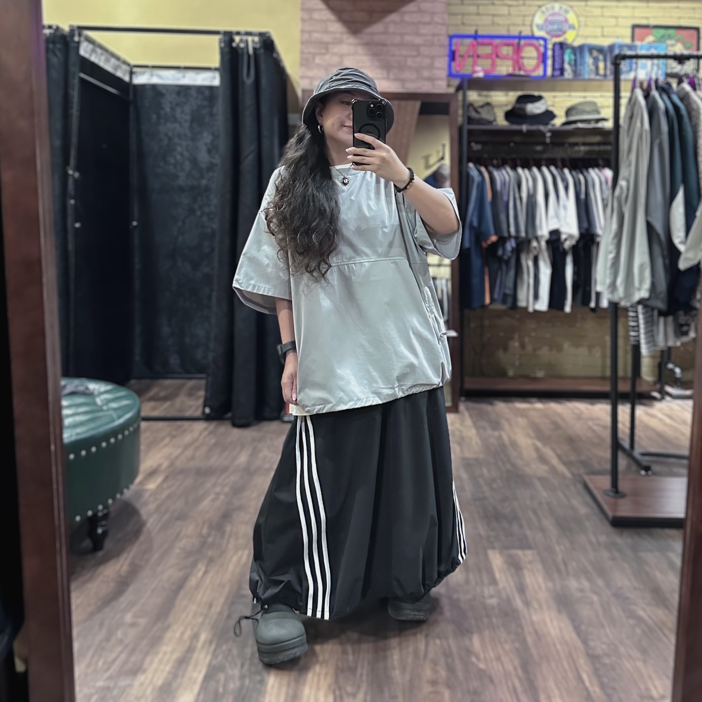 休閒運動風尼龍A字裙