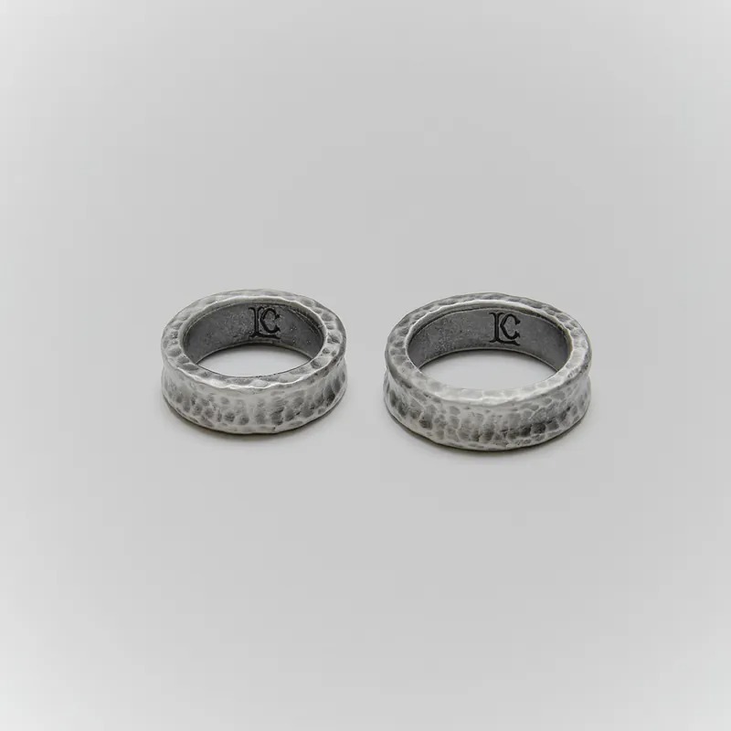 Liam Conner 敲打做舊戒指(細)