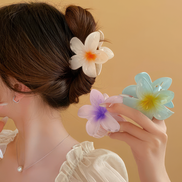 [2 FOR RM10] Hawaii Vacation Cute Plumeria Medium Hair Claw