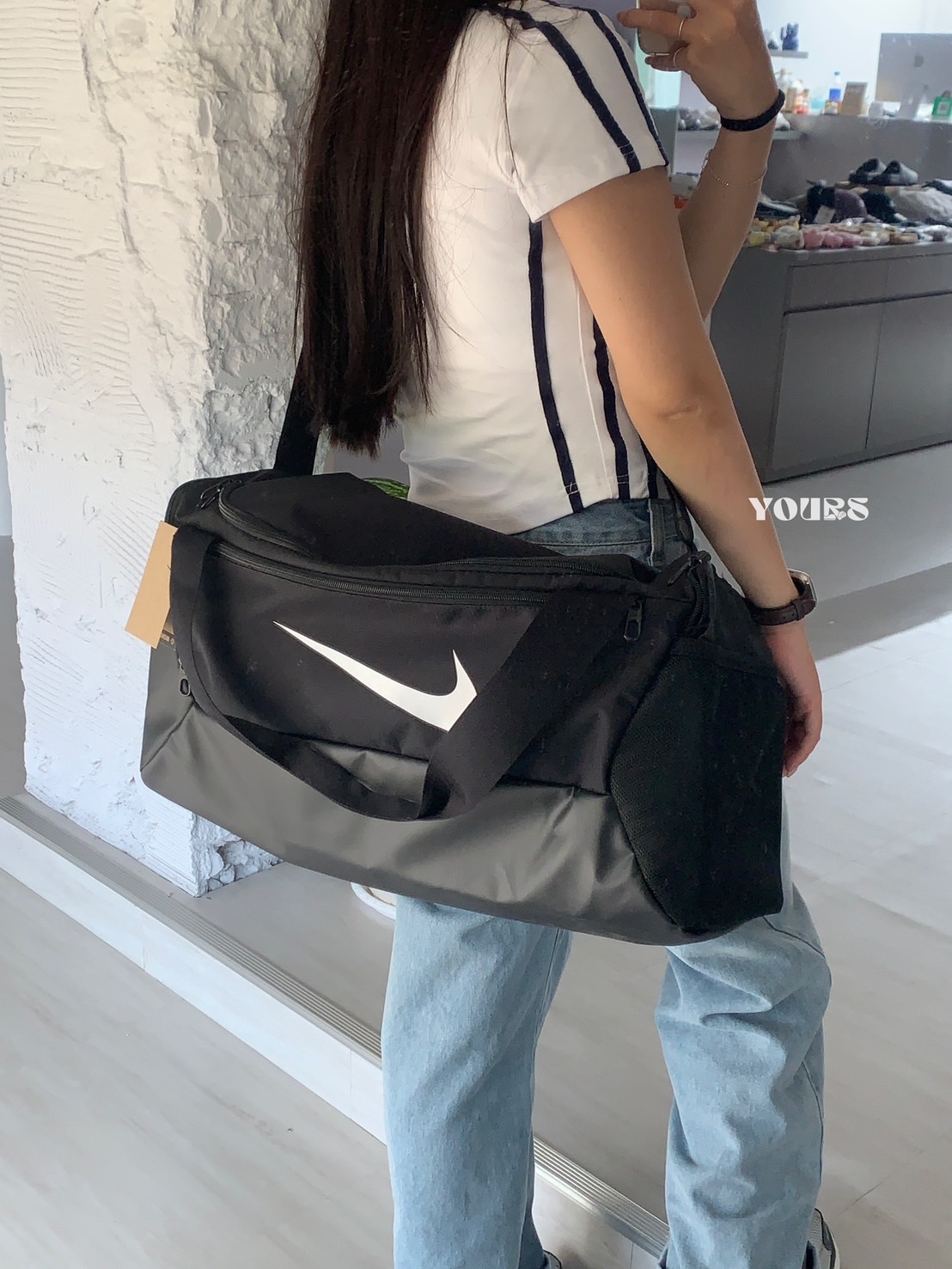 Nike 大勾黑色旅行袋（DM3976-010）