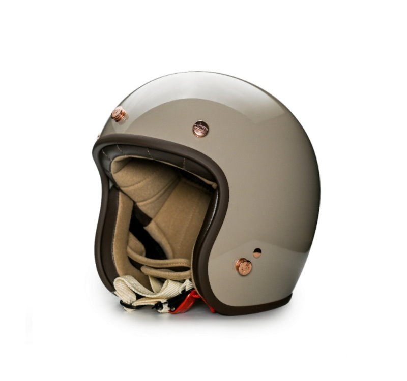 Moder BELLE貝爾(小帽體) 亮光淡漠駝 內襯可拆洗 排齒扣 復古帽