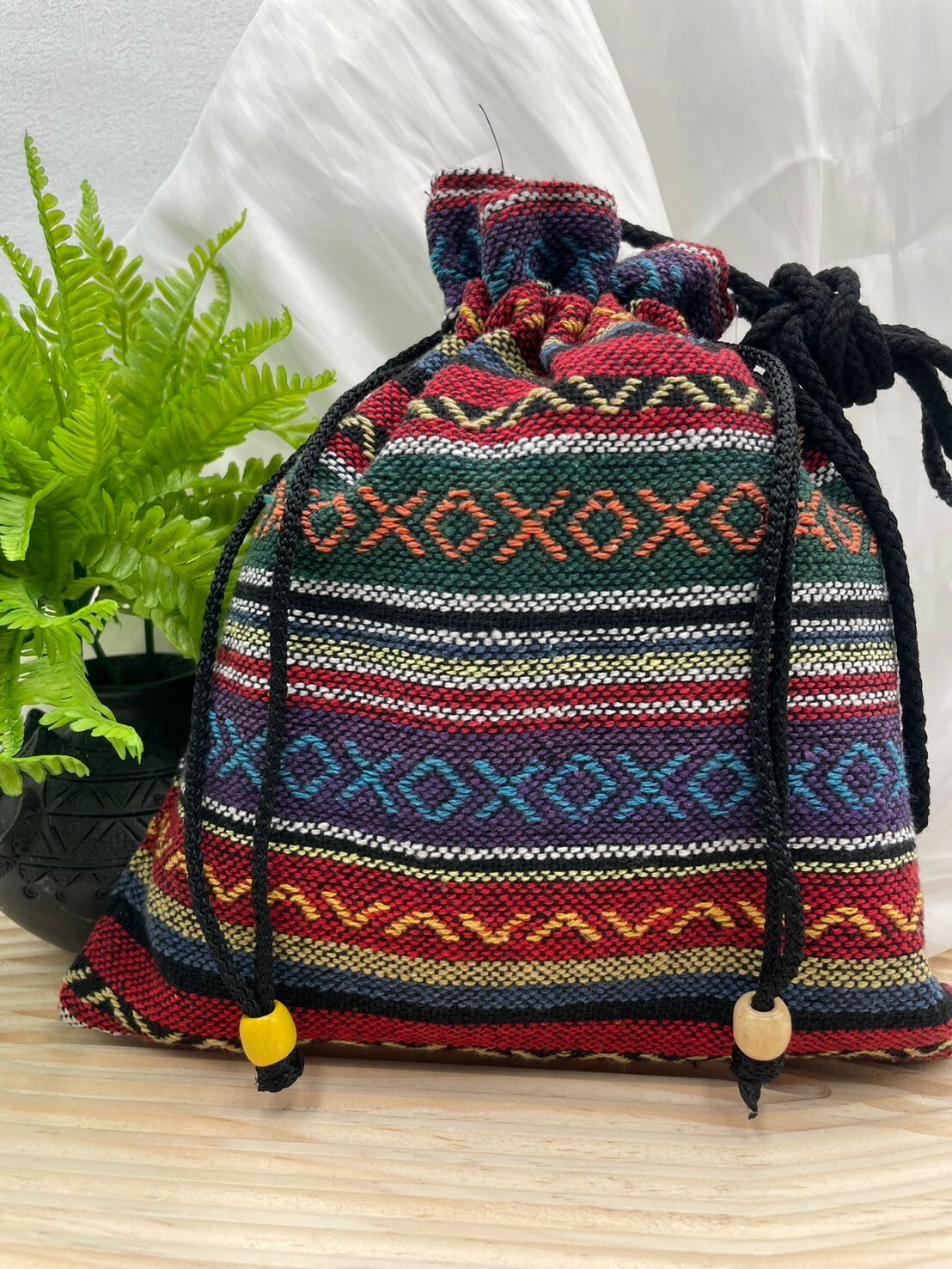 No.2民族風刺繡束口肩背包.寬約23長約25.5