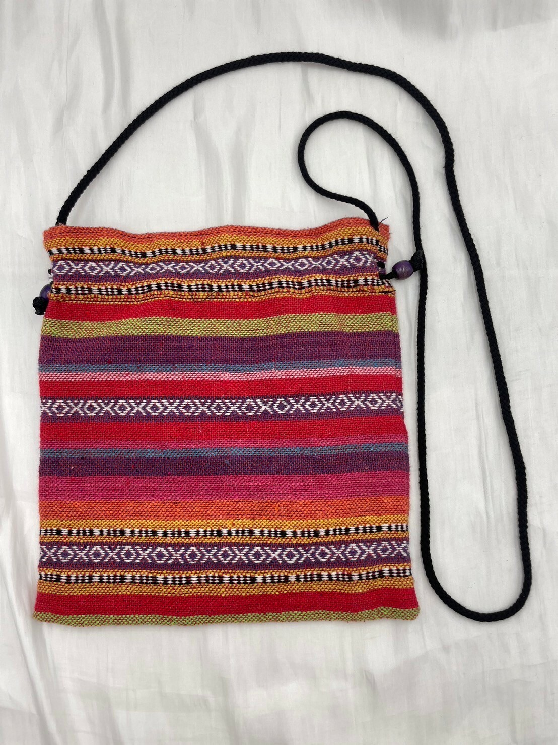 No.3民族風刺繡束口肩背包.寬約23長約25.5